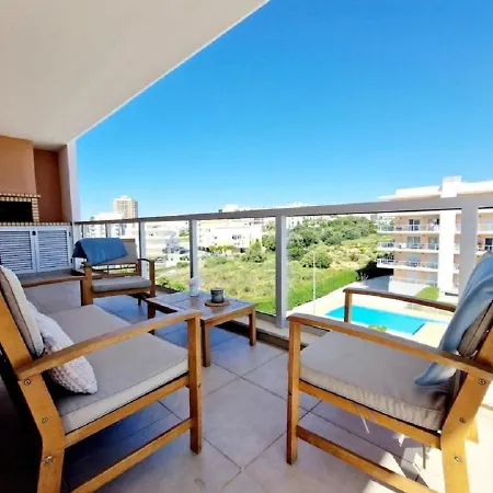 Modern With Pool And Close To The * Portimao