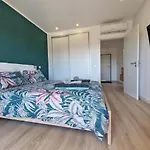 شقة Modern With Pool And Close To The