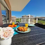 Apartmán Modern With Pool And Close To The *