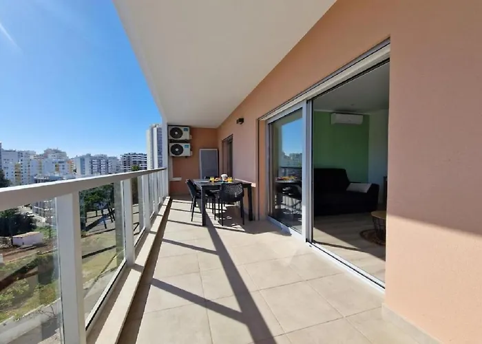 アパート Modern With Pool And Close To The ポルティマン